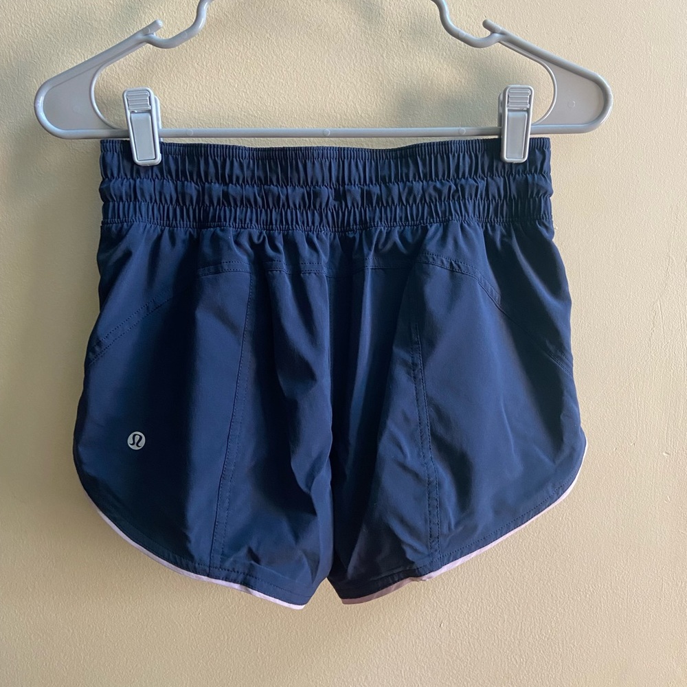 Lululemon Choose A Side Short True Navy/Antoinette in Excellent Condition!